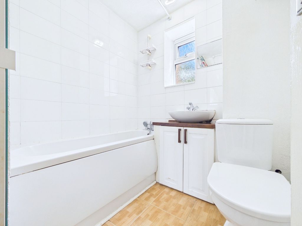 Property photo 3 of 9 5088443