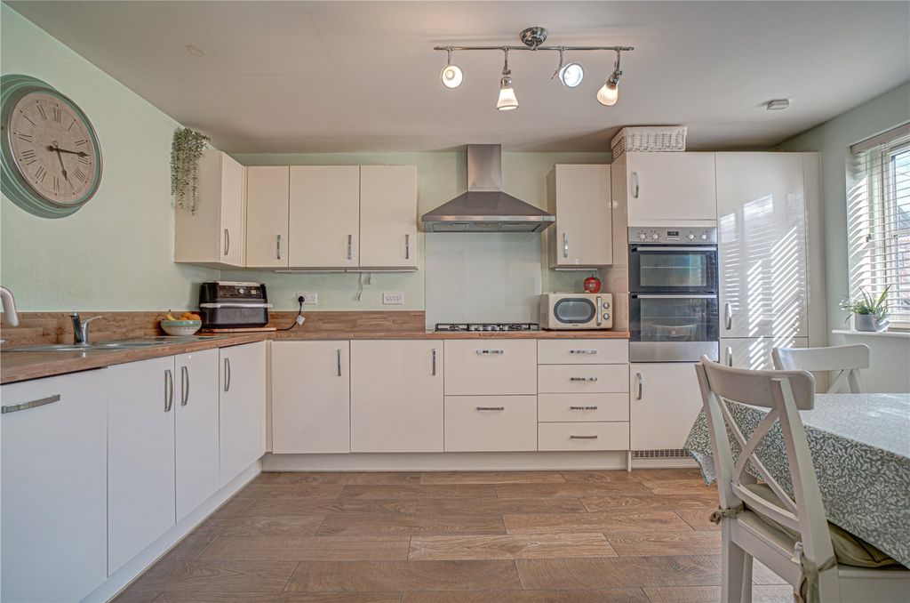 Property photo 3 of 12 Picture No. 05