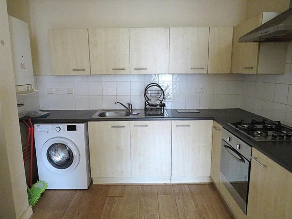 Property photo 3 of 5 Kitchen