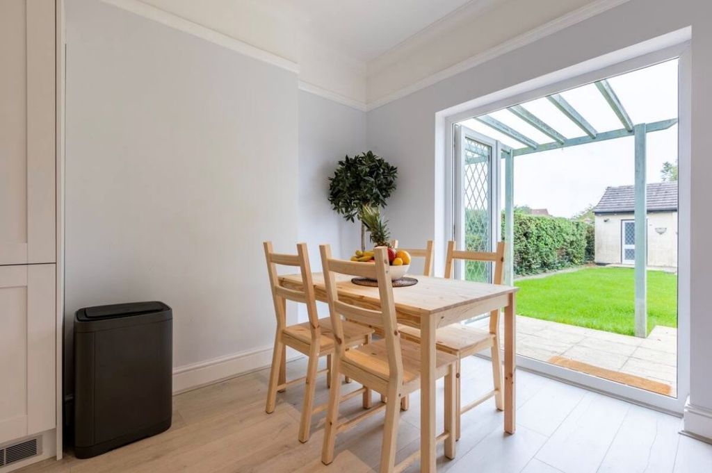 Additional image 7 of 4 bed detached house for saleSouthcliff Park, Clacton-On-Sea CO15