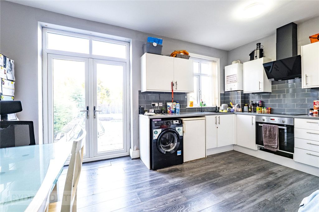 Property photo 3 of 20 Kitchen Diner