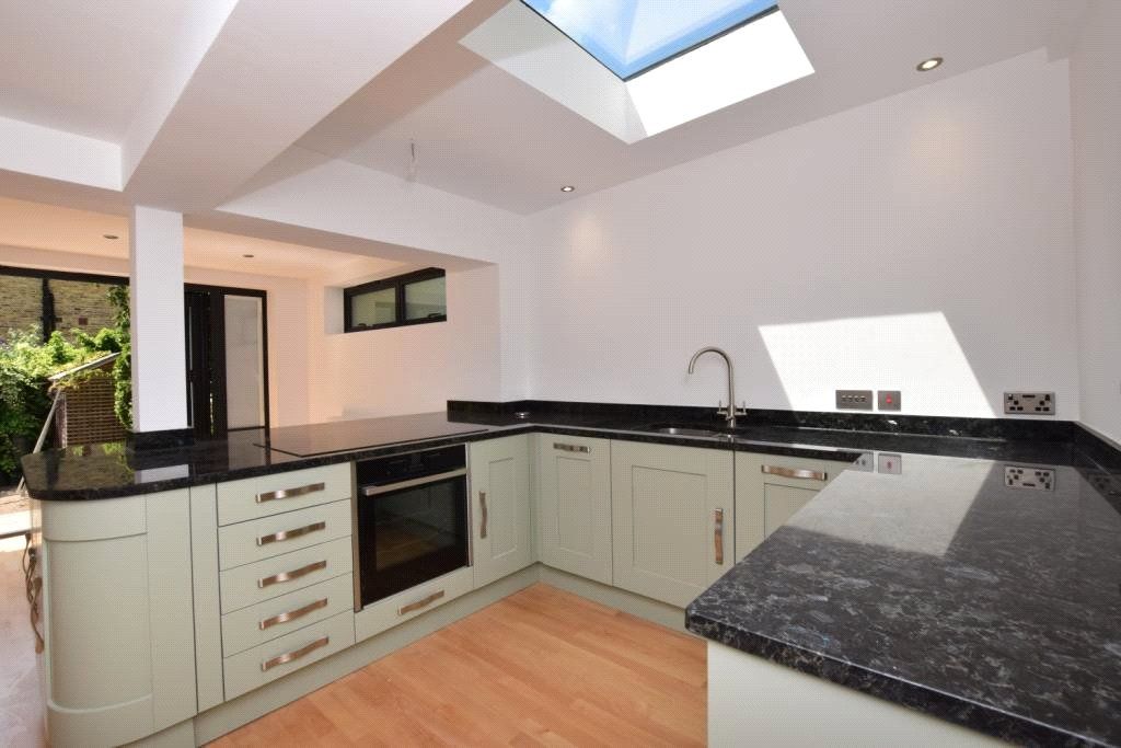 Property photo 2 of 12 Picture No. 08