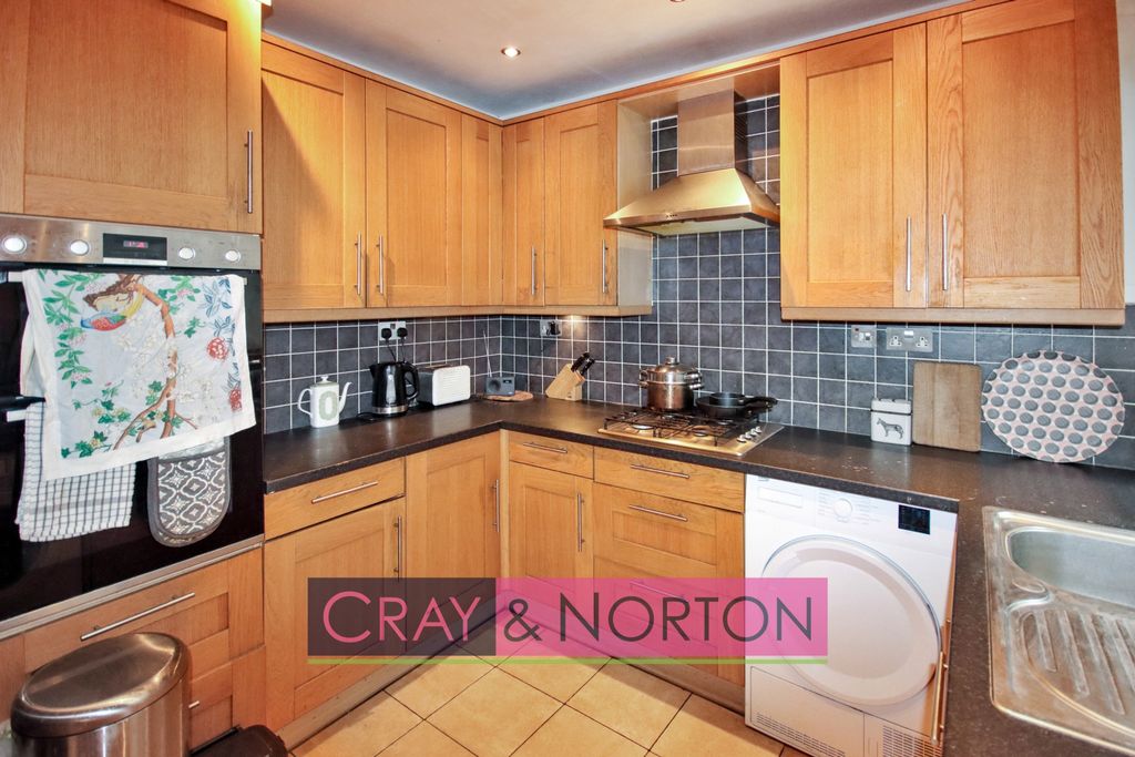 Property photo 2 of 17 Photo 14