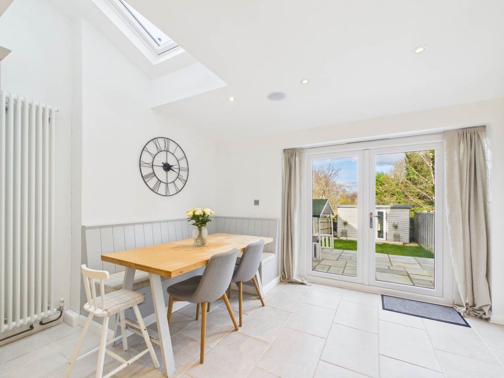 Property photo 2 of 23