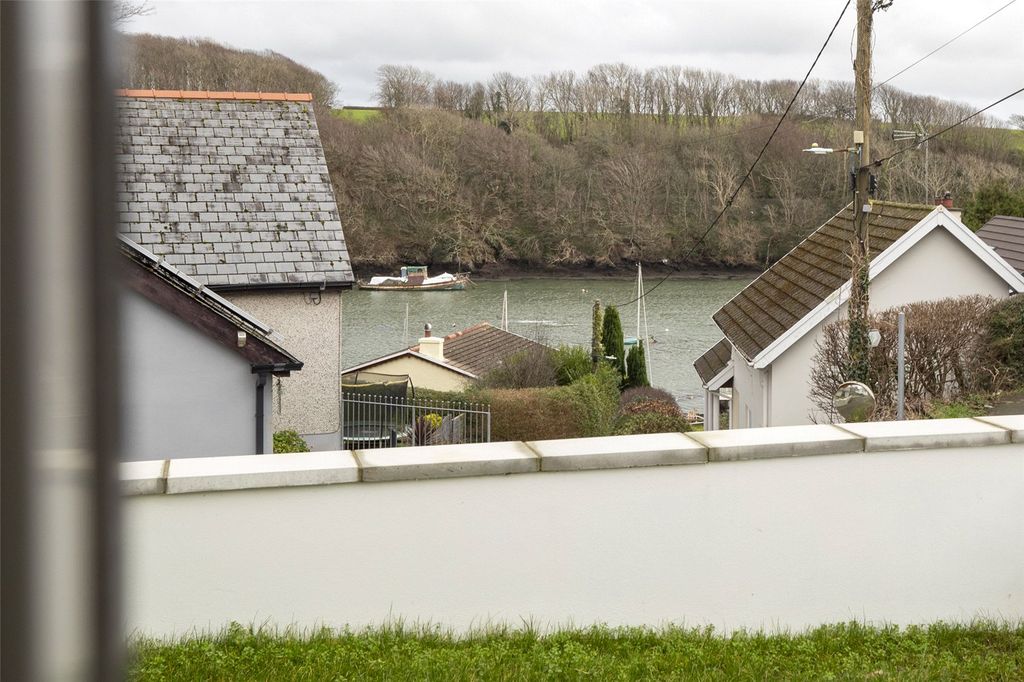 Additional image 38 of 3 bed detached house for saleSilver Drift, Beach Hill, Milford Haven, Pembrokeshire SA73