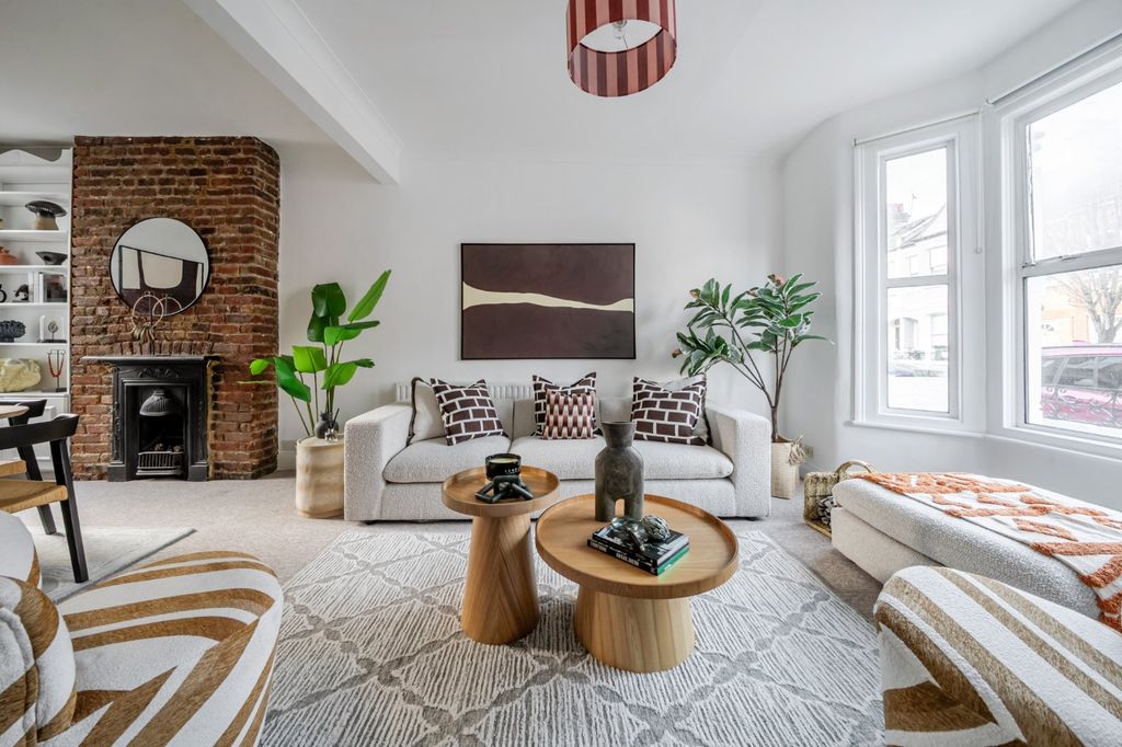 Property photo 2 of 13 Picture No. 15