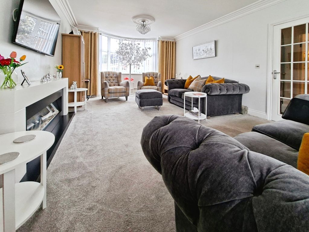 Property photo 3 of 32 Pbox-Img.Jpg
