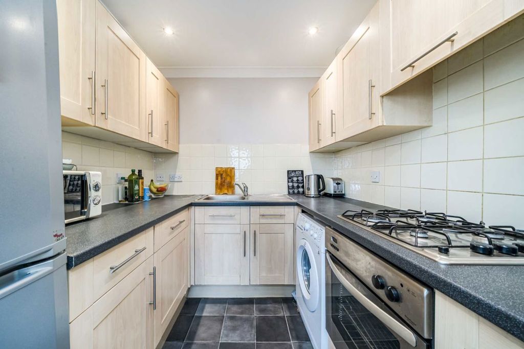 Property photo 3 of 5