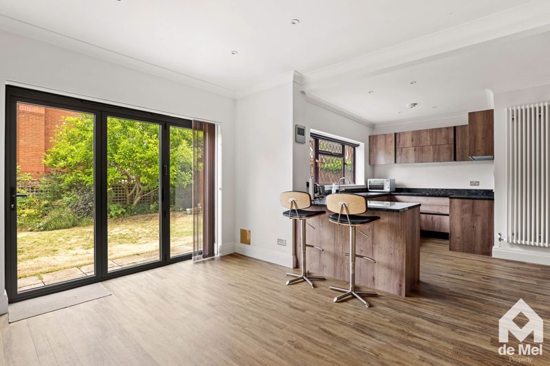 Property photo 2 of 21 Photo 9