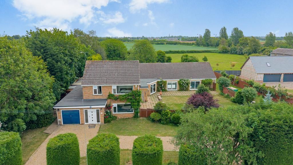 Property photo 2 of 32