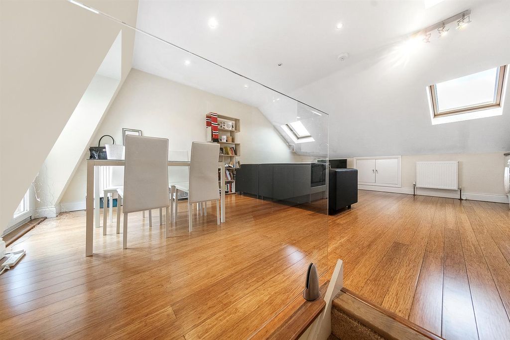 Property photo 1 of 8 12403_00454790.Jpg