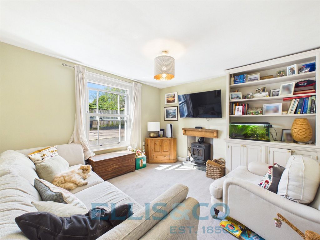 Property photo 2 of 16 Picture No. 15