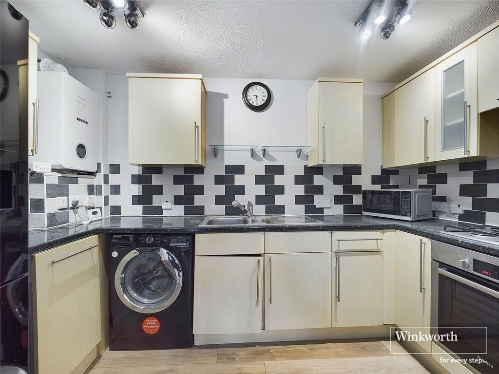 Property photo 3 of 8 Picture No. 19