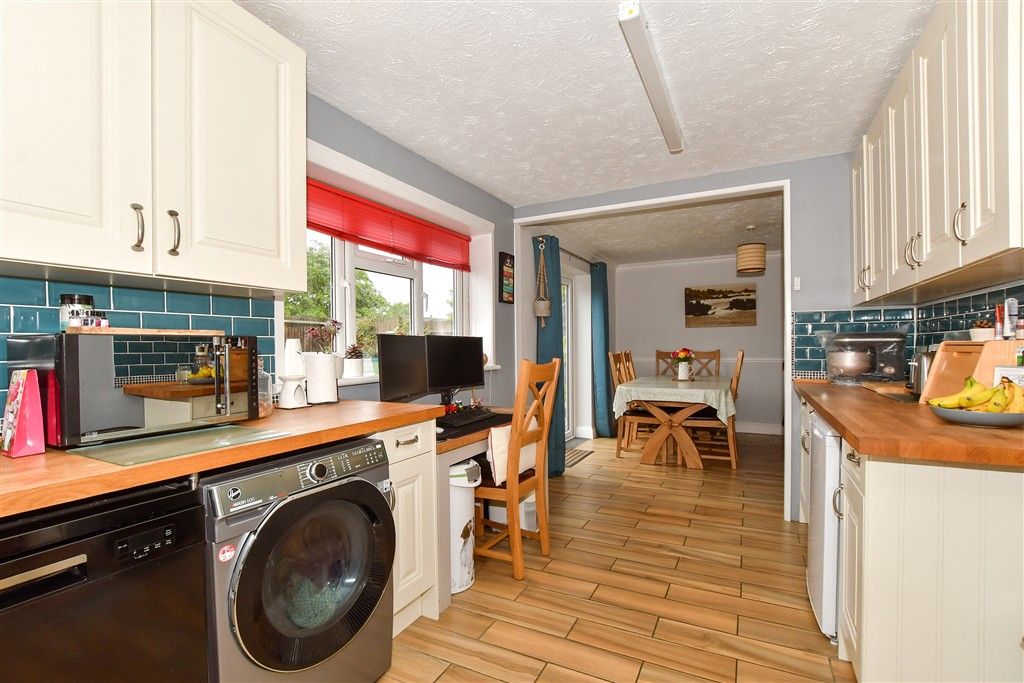 Property photo 2 of 13 Kitchen