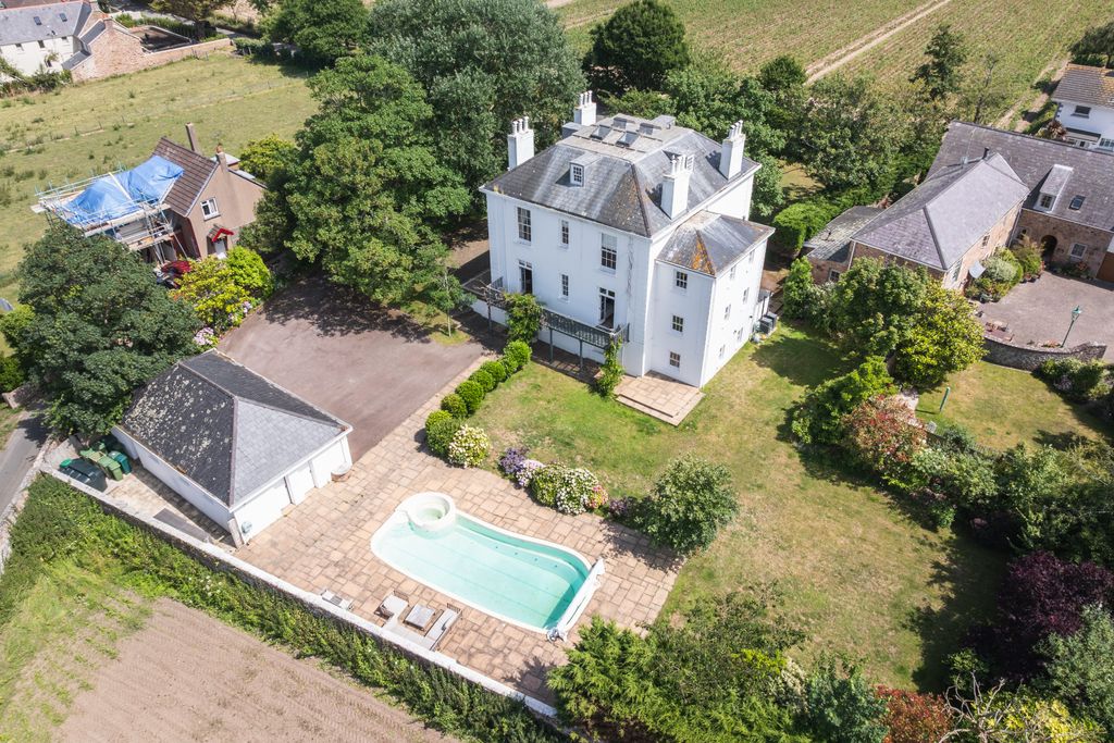 Additional image 5 of 5 bed detached house for saleLa Rue De Fauvic, Grouville, Jersey JE3