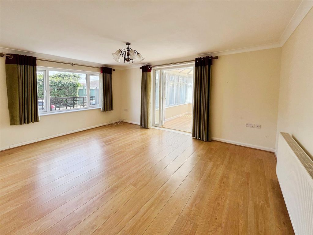 Property photo 3 of 20