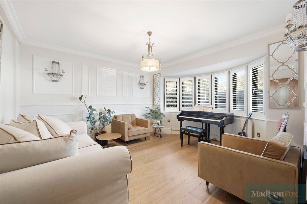 Property photo 3 of 38 Picture No. 19