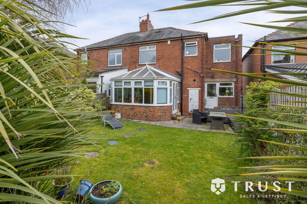 Property photo 3 of 42