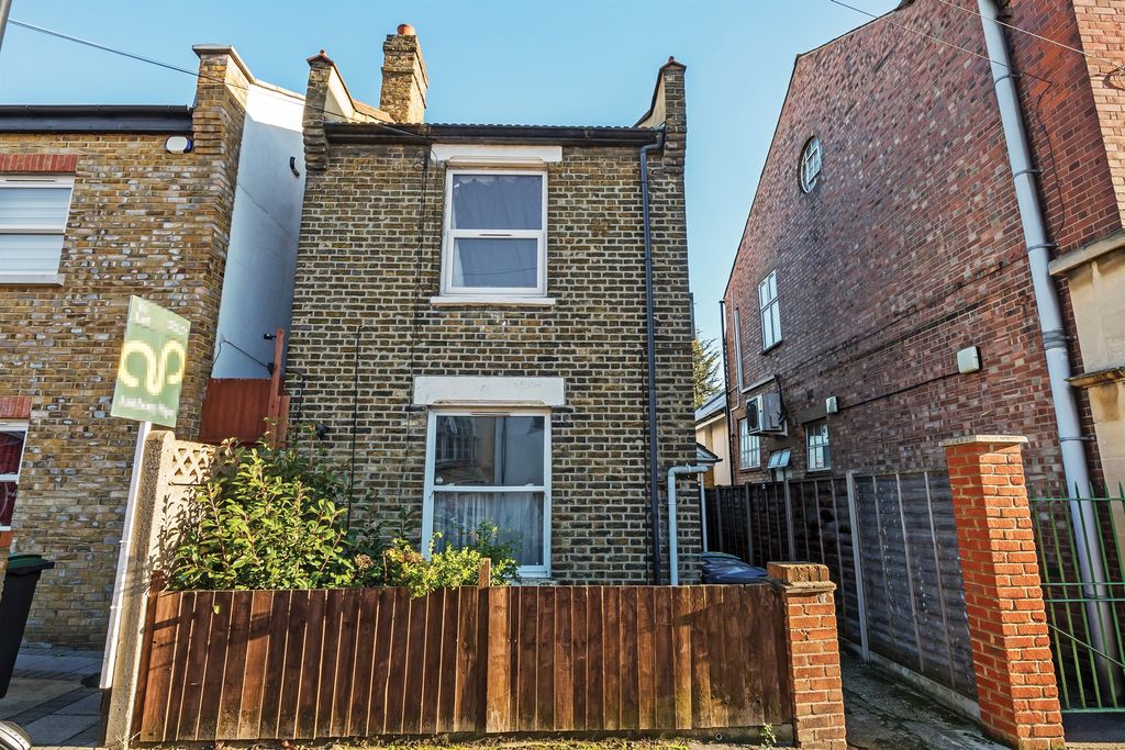 Property photo 1 of 13