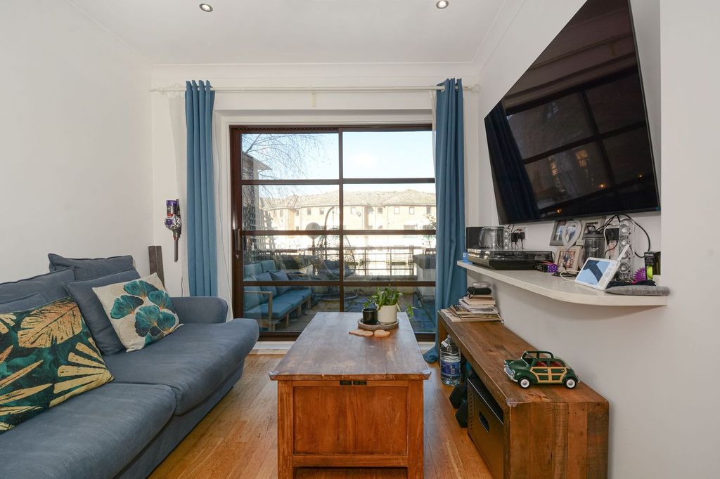 Property photo 3 of 15