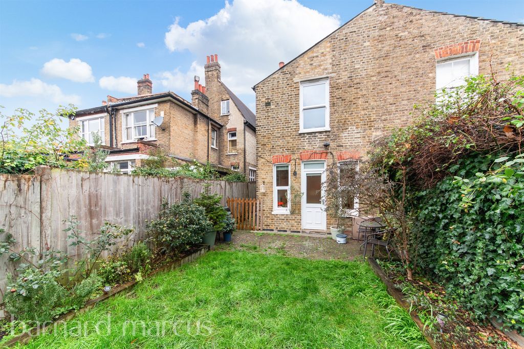 Property photo 2 of 14