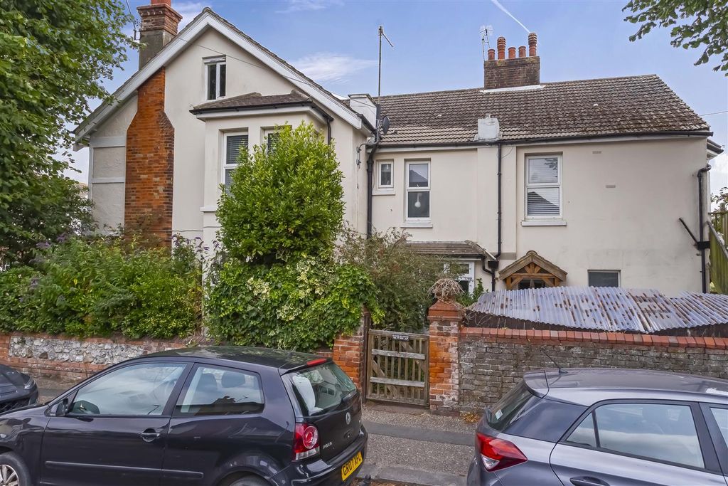 Property photo 2 of 10 Northcourt Road_10.Jpg