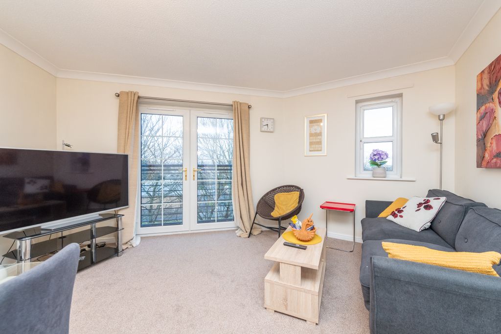 Property photo 3 of 32