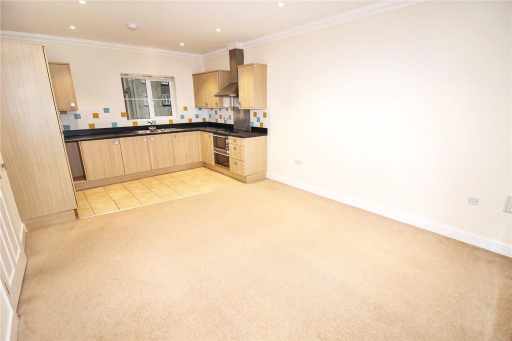 Property photo 2 of 10 Picture No. 21