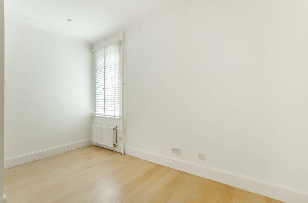 Property photo 3 of 8