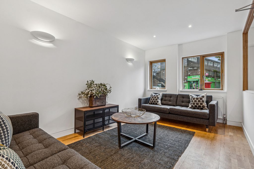 Property photo 3 of 16