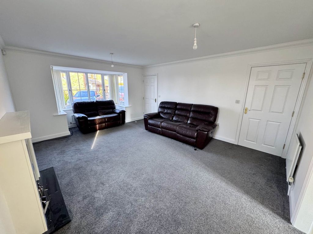 Property photo 2 of 25