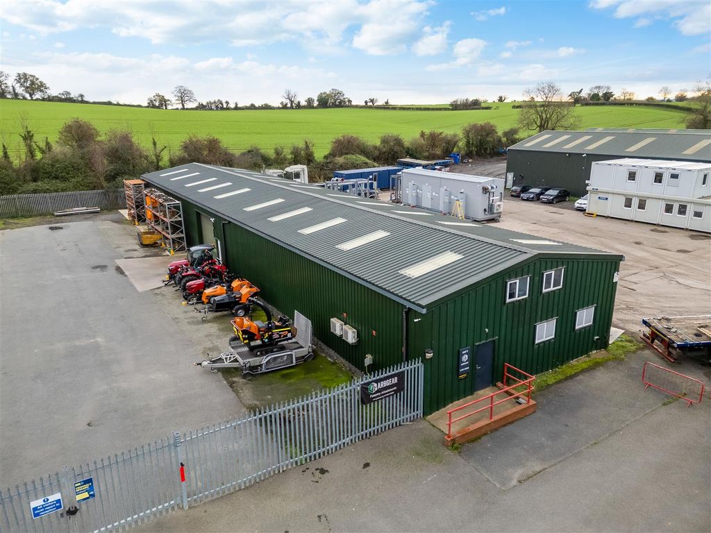 Property photo 3 of 39 Unit 5 Priory Peace 1985-1.Jpg