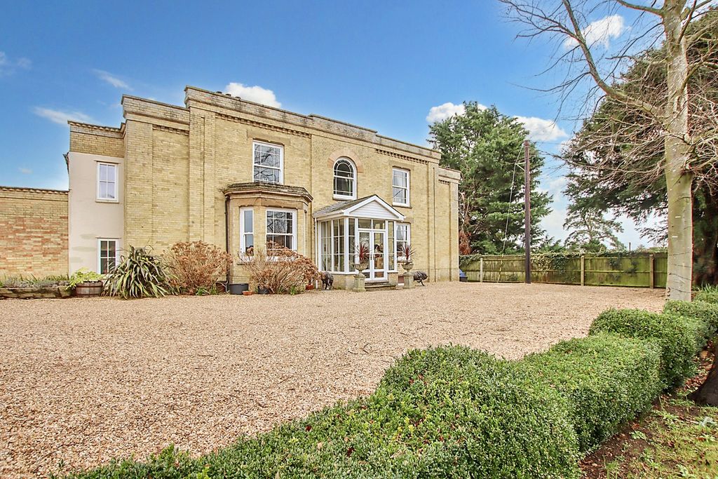 Property photo 1 of 32 3020161