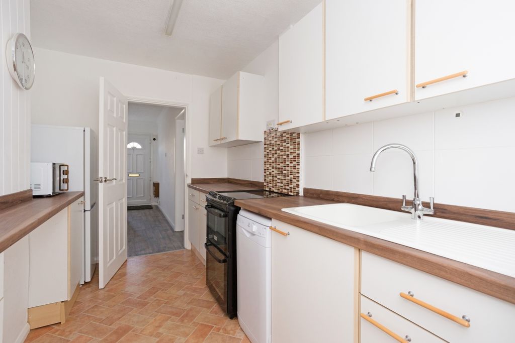 Property photo 2 of 25 36 Stanwell Drive...