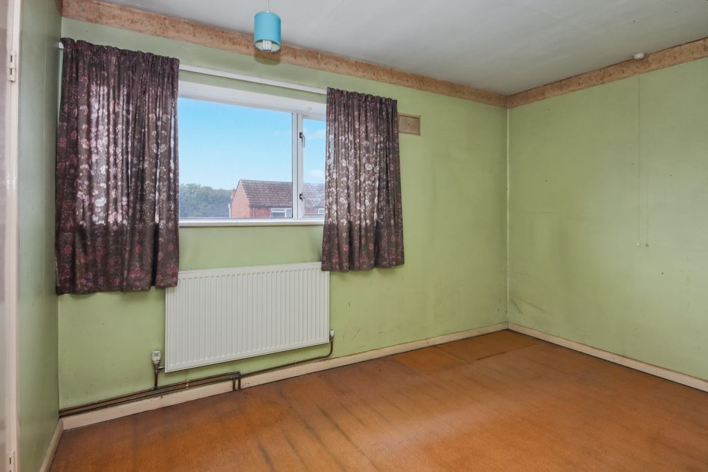 Property photo 2 of 17 46 Coxons Close, Huntingdon, Cambridgeshire, Pe29 1Ts