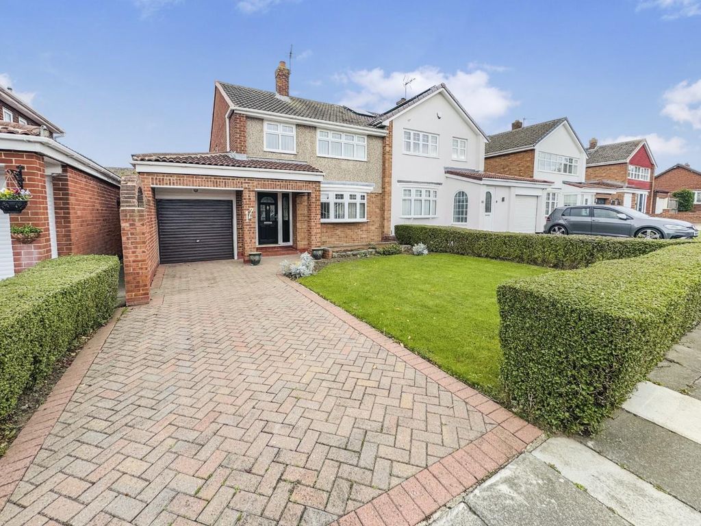 Property photo 1 of 22 Front