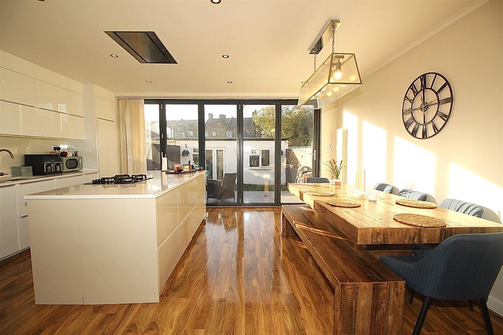 Property photo 2 of 23 Img_8156.Jpeg