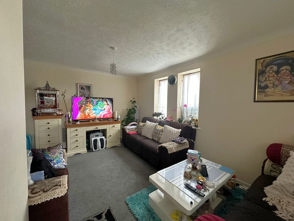 Property photo 2 of 6
