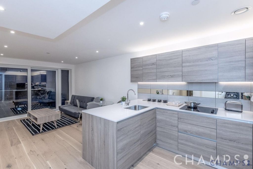 Property photo 2 of 11 Gallery