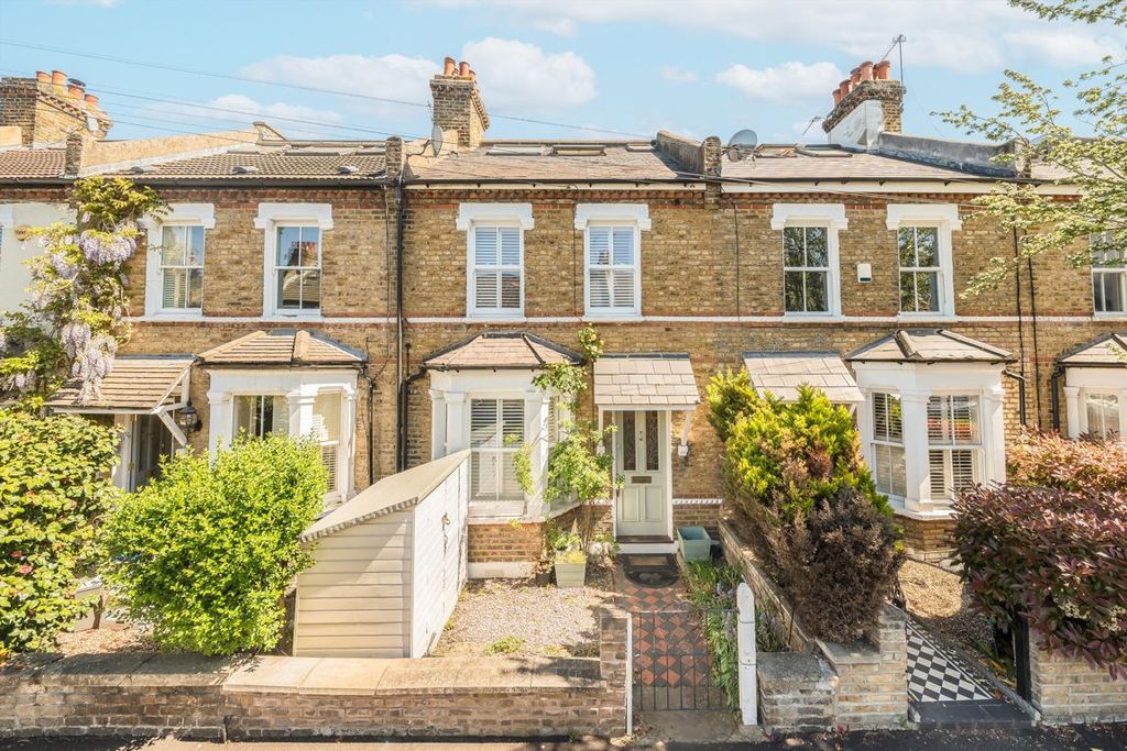Property photo 1 of 8