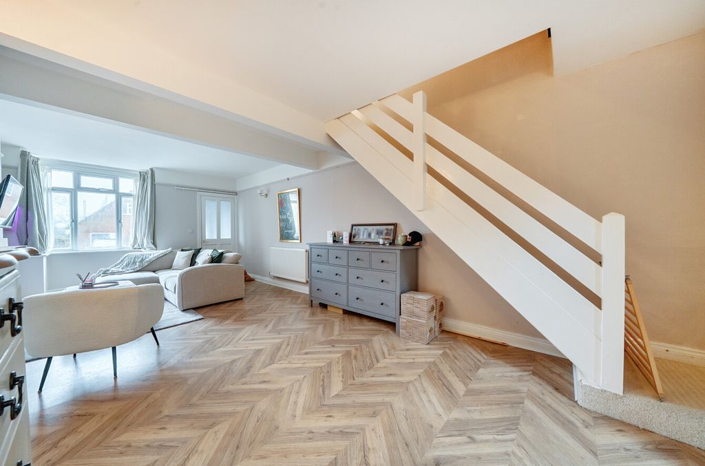 Property photo 3 of 13 1401804116970c11Ba66Fb