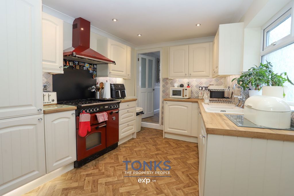 Property photo 3 of 15