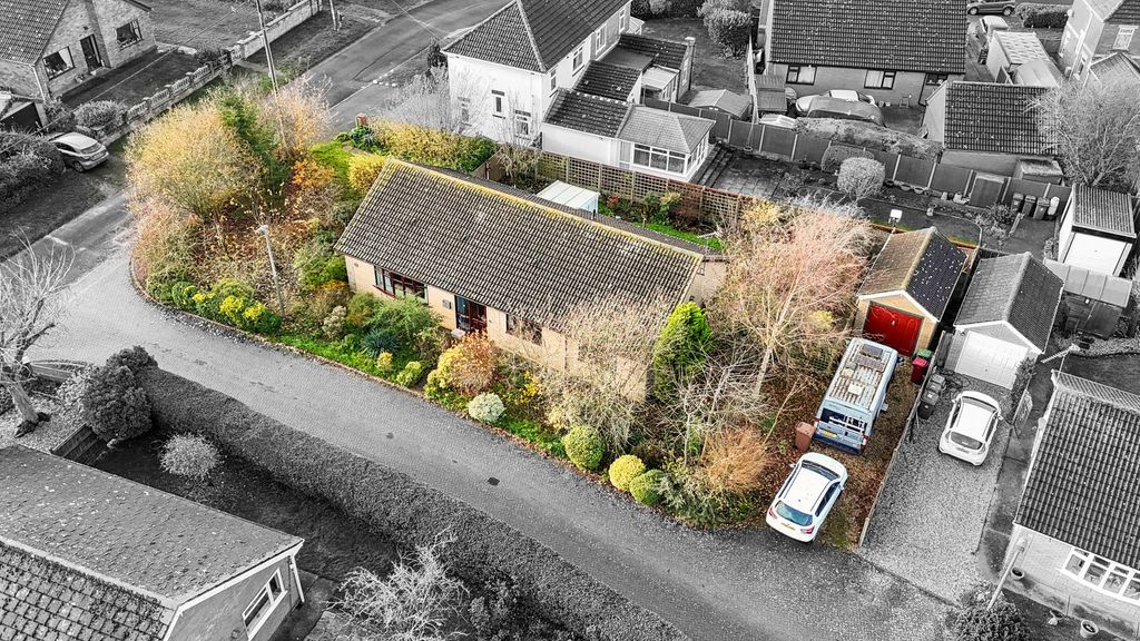 Property photo 1 of 17 Estate Agent Ewemove Scunthorpe - Birds Eye View