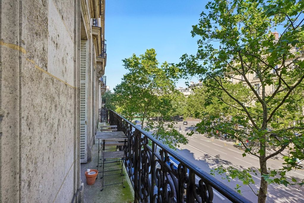 Property photo 1 of 9 Ternes/Parc Monceau Apartment With Balcony And 3 Bedrooms