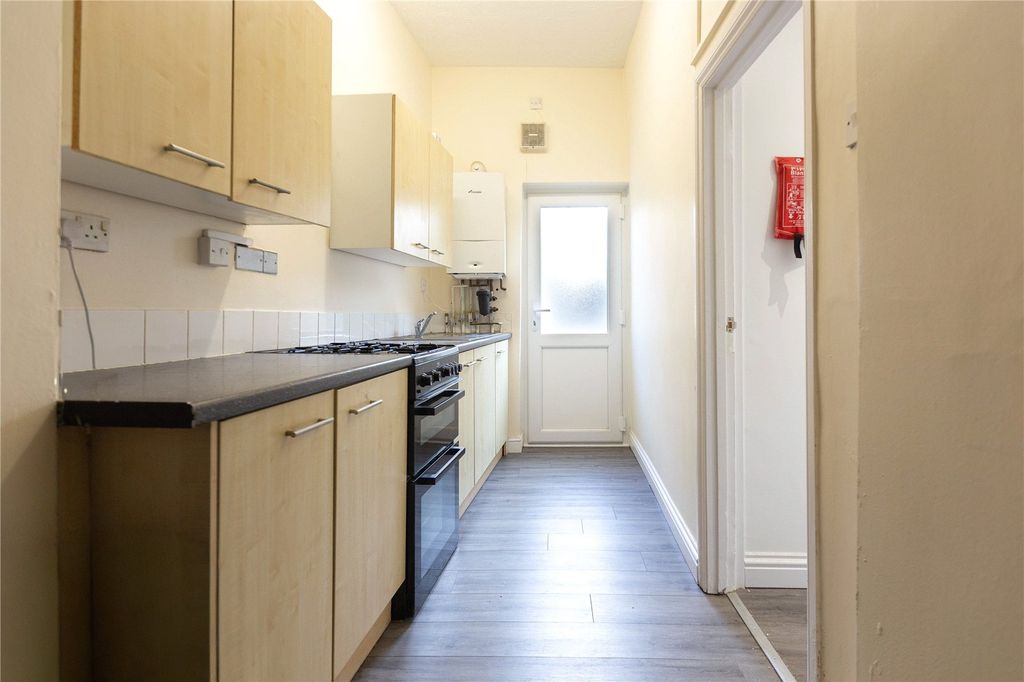 Property photo 2 of 18 Picture No. 45