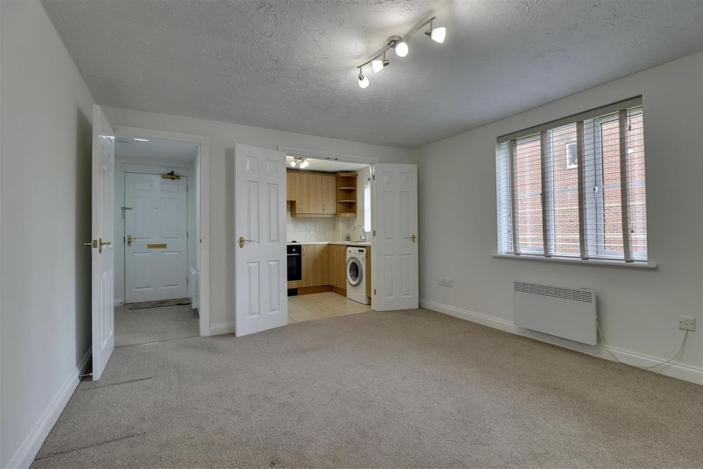 Property photo 1 of 13 07D68Cfe-8A00-4689-A8A6-E4069Dfe825B_1_201_A.Jpeg