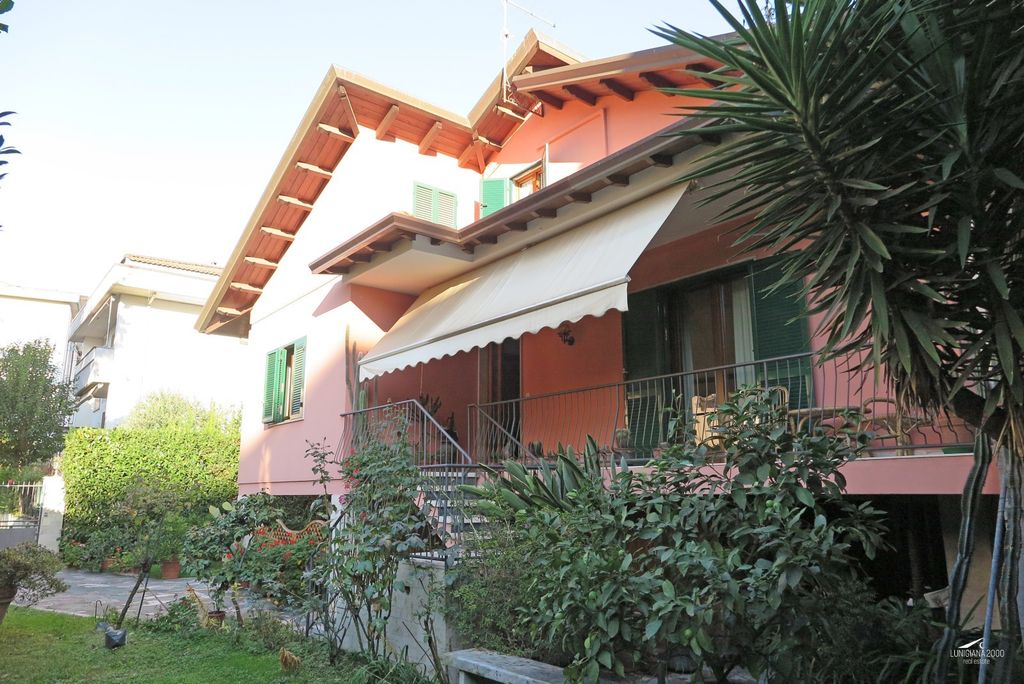 Property photo 3 of 43