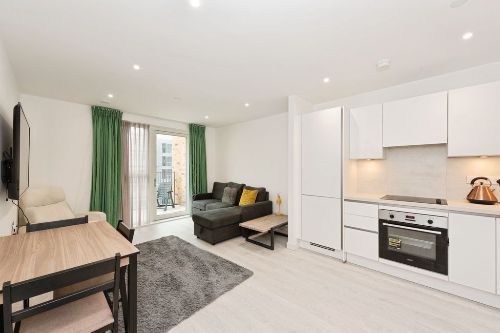 Property photo 3 of 20 Croxby4Of30