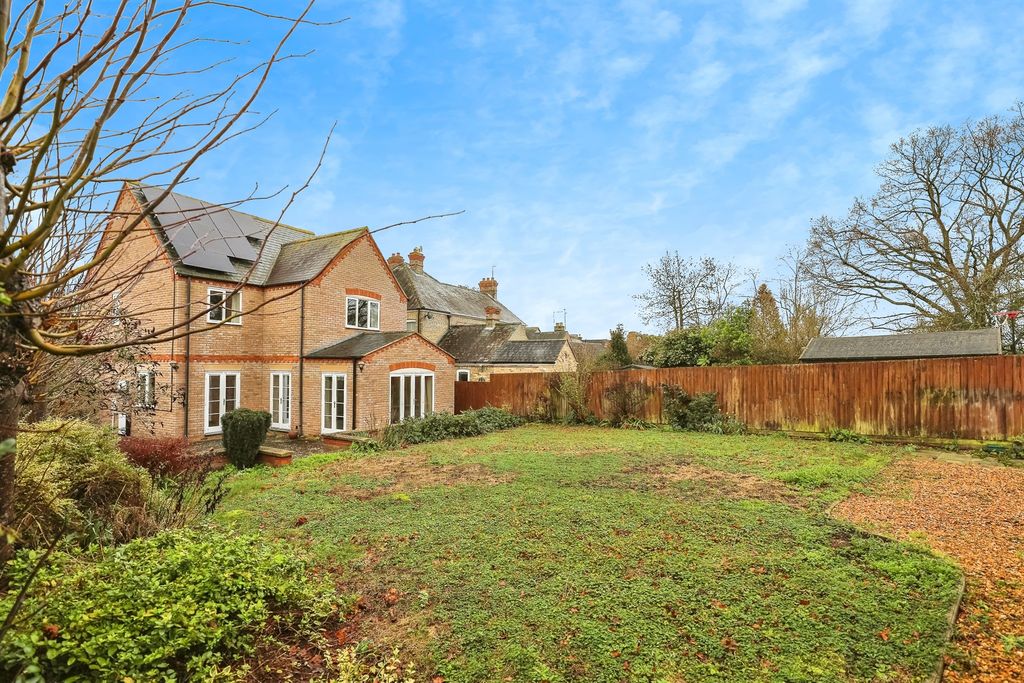 Property photo 1 of 21