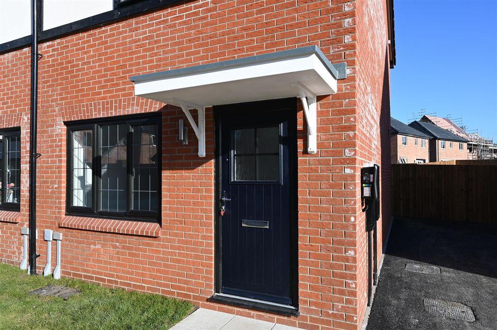 Property photo 2 of 10 Ed1735B1-C4Fd-4D58-A9EE-6Bb53Ca45F7B.Jpeg